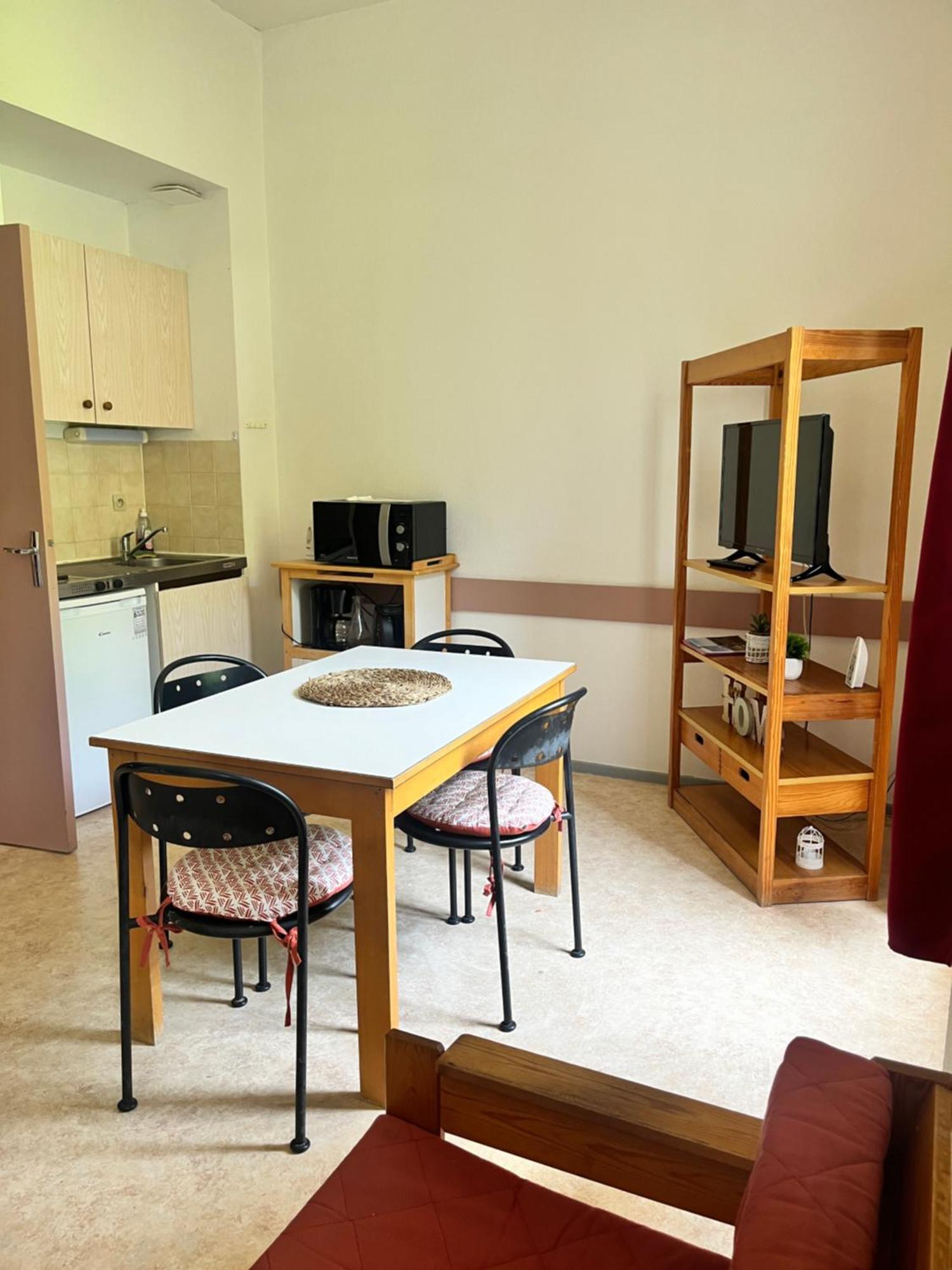 Residence La Reine Rennes-les-Bains Екстериор снимка